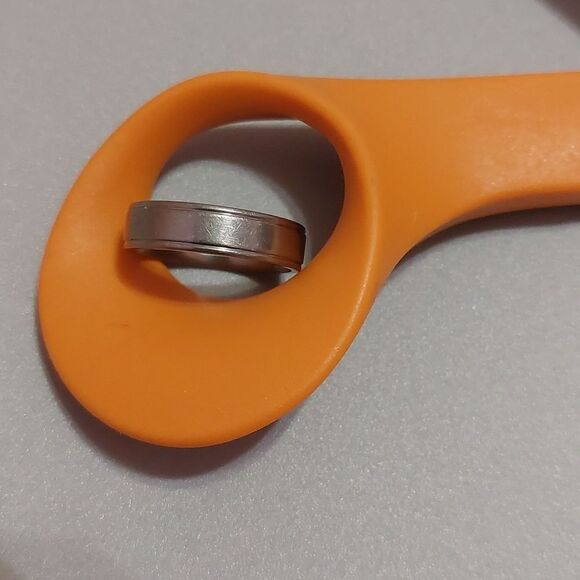 Titanium Men's Ring Size 10.5 Beveled Edge Signed - Picture 1 of 4